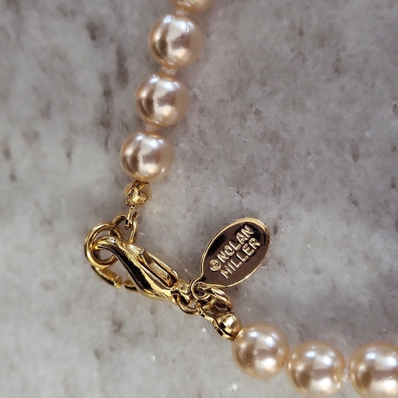 Nolan Miller pearl necklace - Picture 3 of 3